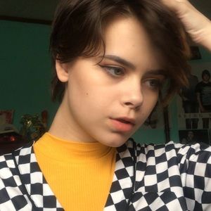 Meet your Posher, Alyson